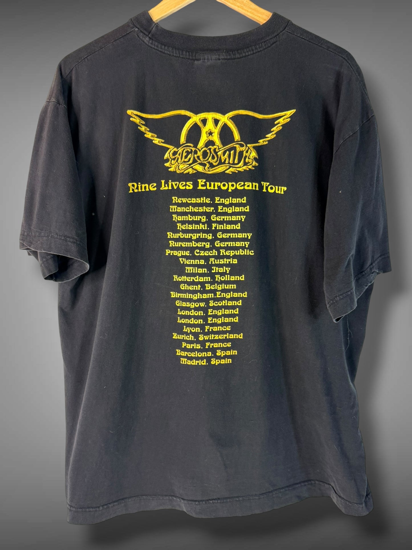 Vintage 1997 Aerosmith Nine Lives European Tour T-Shirt XL