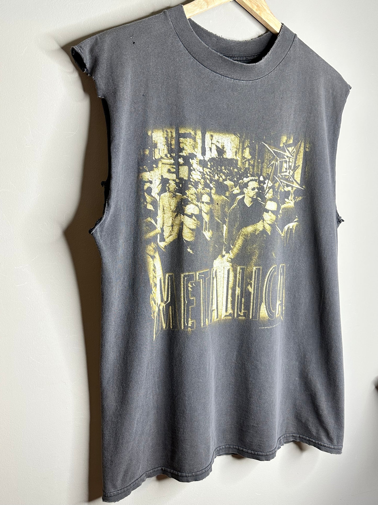 Vintage 1996 METALLICA sleeveless cut t-shirt L