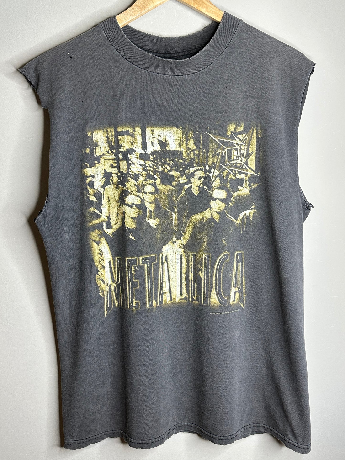 Vintage 1996 METALLICA sleeveless cut t-shirt L