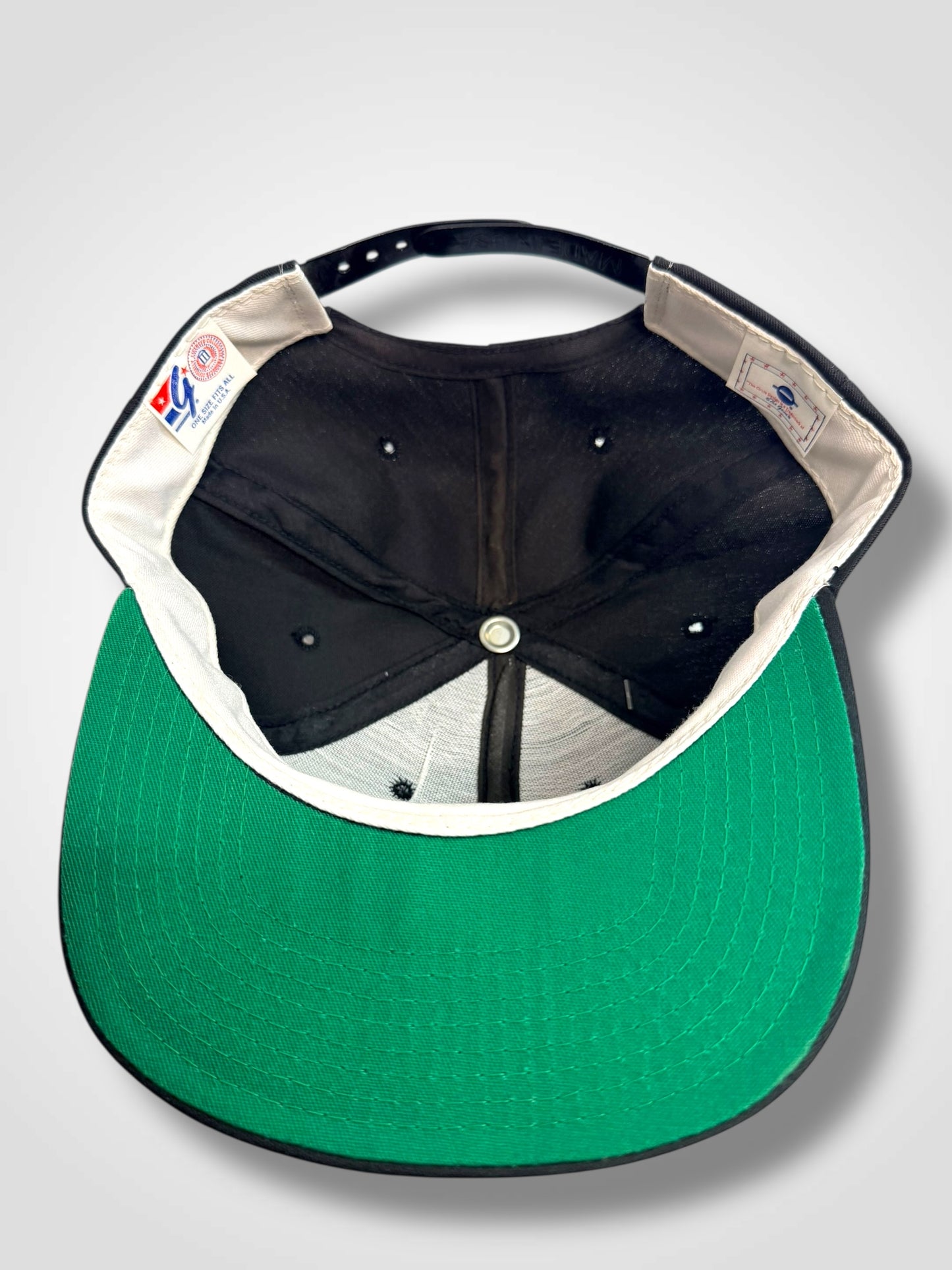 Vintage Notre Dame Fighting Irish Snapback Hat