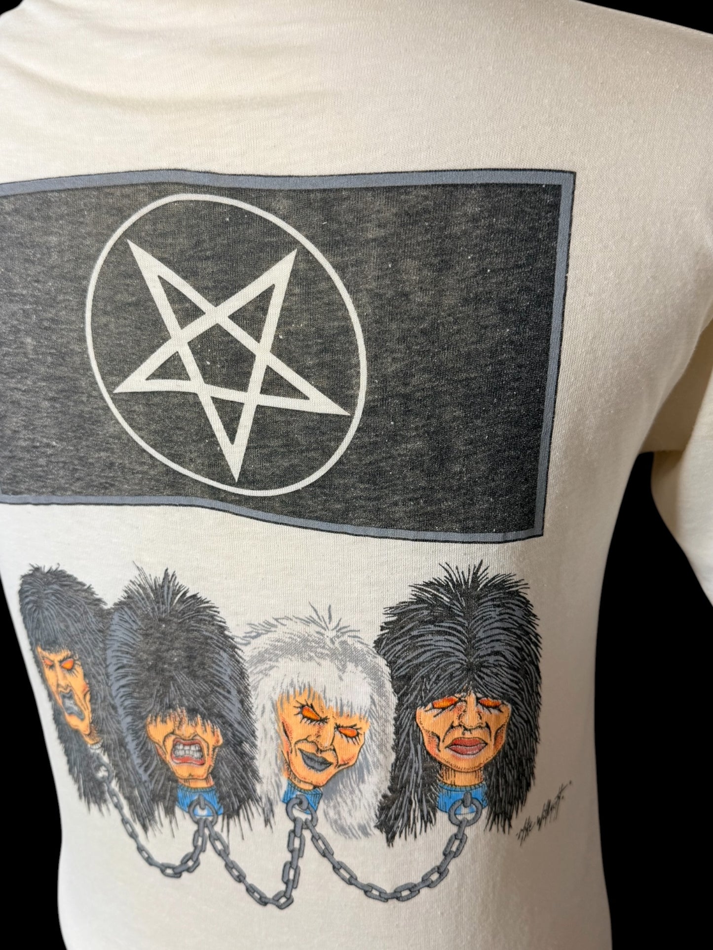1983 Mötley Crüe Shout At The Devil T-Shirt M