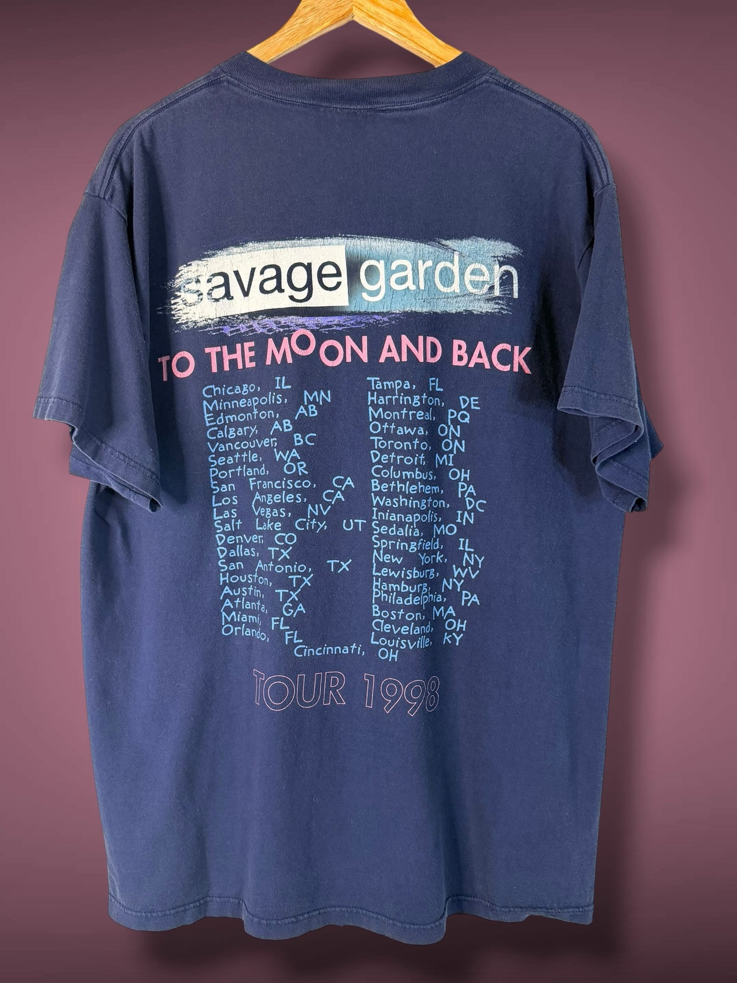 Brass Monkey Vintage navy blue 1998 Savage Garden To The Moon and Back concert tour t-shirt with back city list